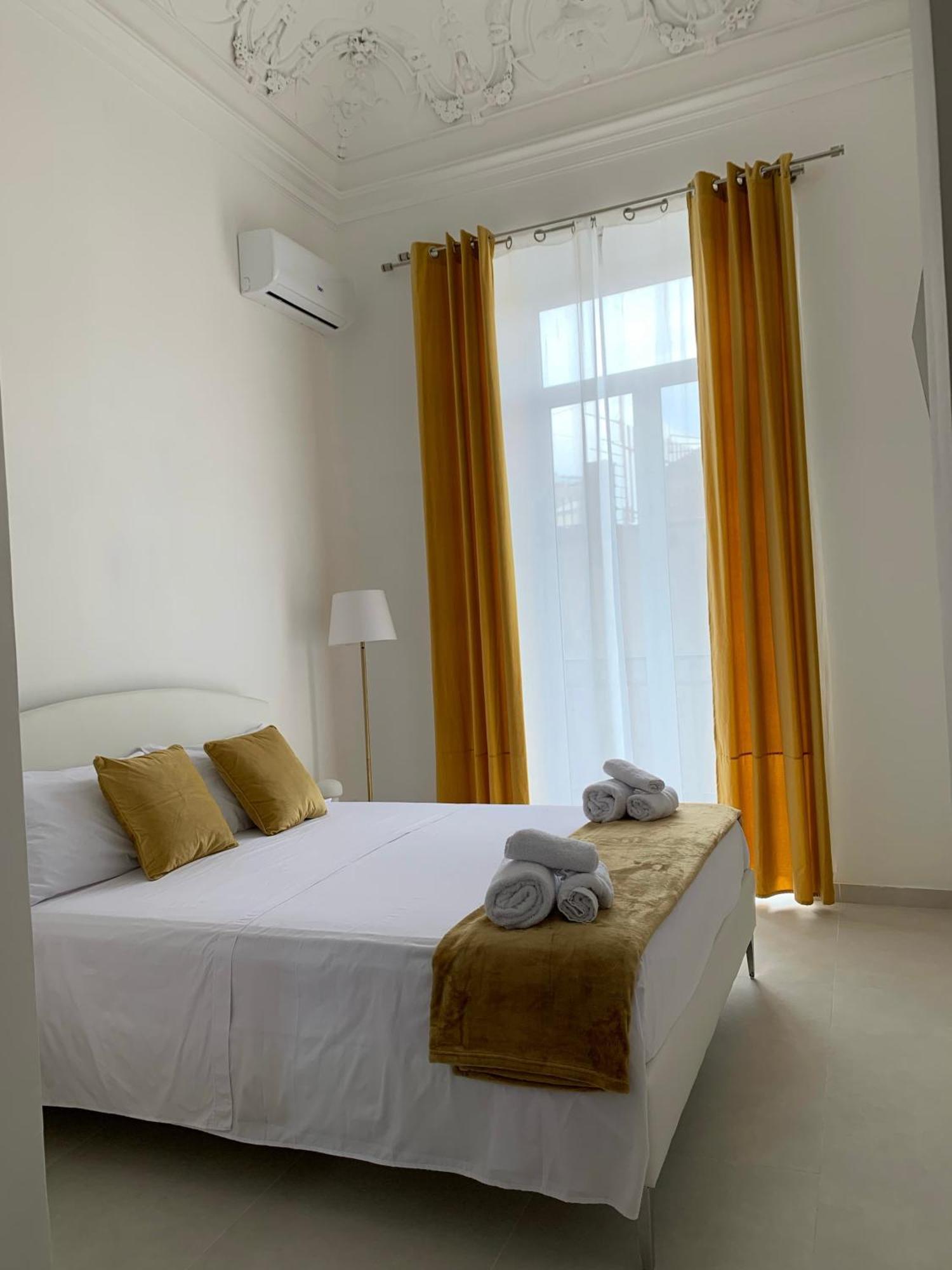 Bed and Breakfast Cutelli Gold Катанія Екстер'єр фото